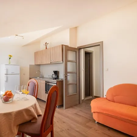 Filip Apartments - Free Parking By The House Makarska Exterior photo