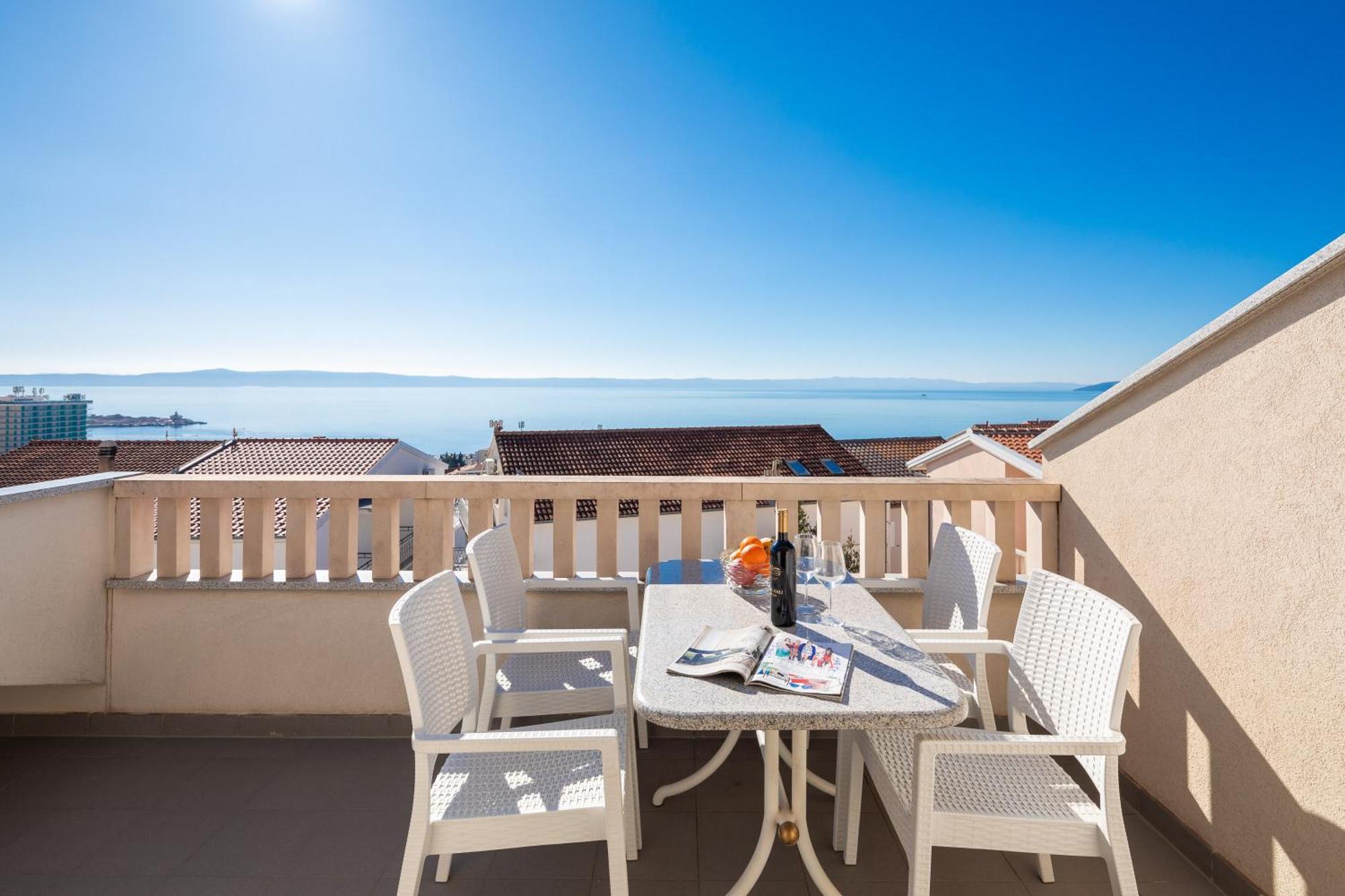 Filip - Free Parking By The House Apartment Makarska