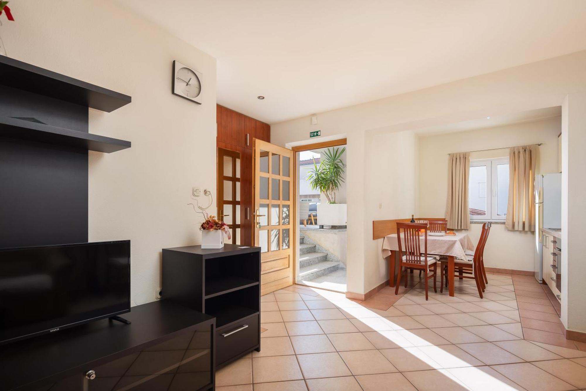 Apartment Filip - Free Parking By The House Makarska