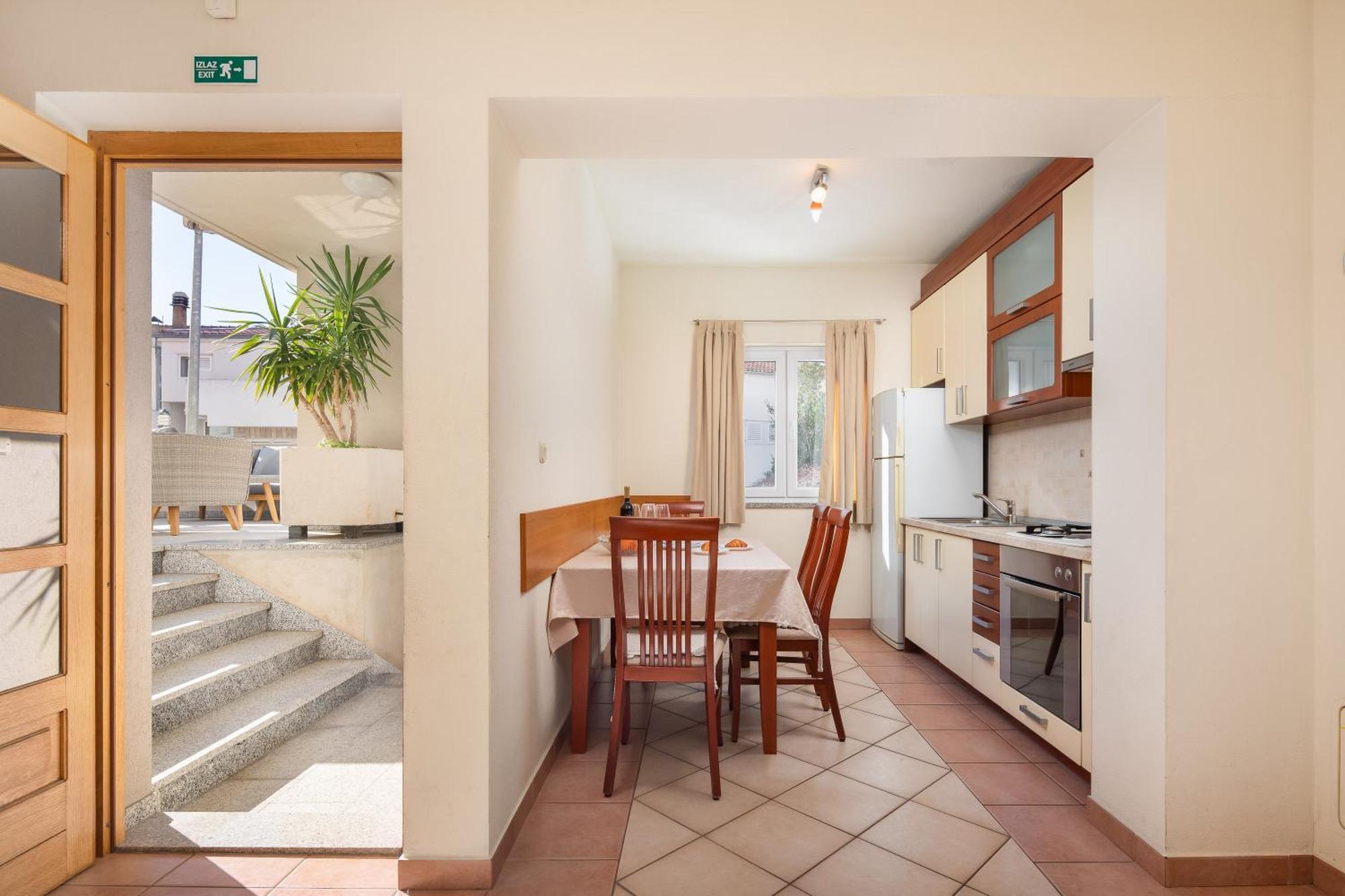 Apartment Filip - Free Parking By The House Makarska