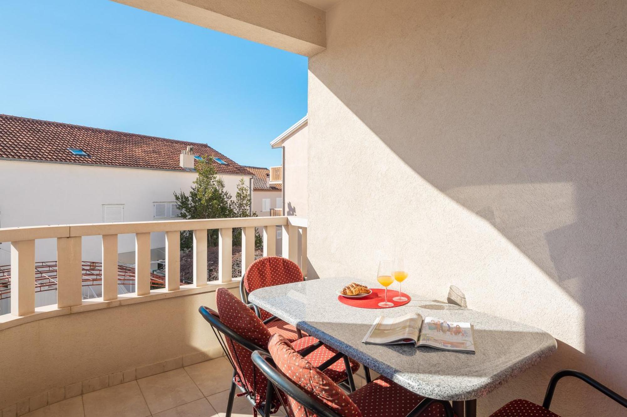 Filip - Free Parking By The House Makarska